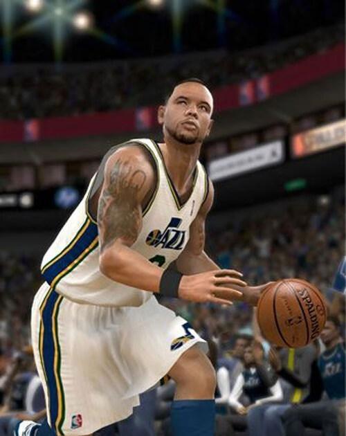 《NBA2K11》游戏键盘转身运球操作技巧（掌握技巧）